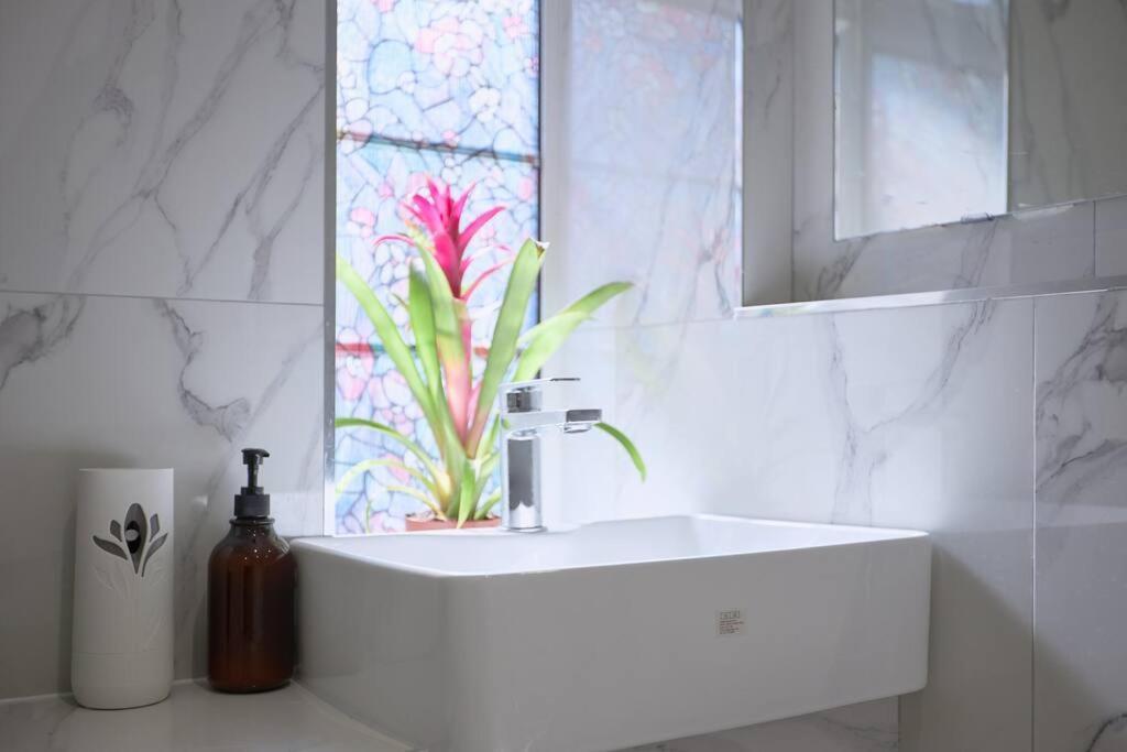 Butterbridge Apartment London Bagian luar foto